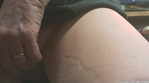 papajb70 online show from February 16, 3:24 am