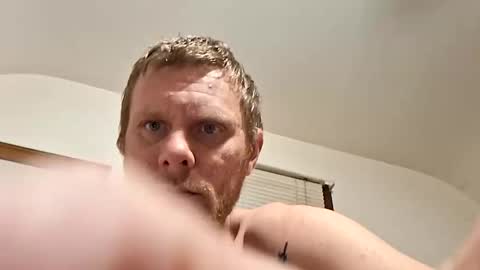 papapfouts online show from April 11, 7:45 am