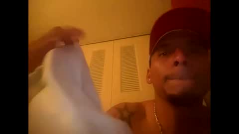 Snapshot of papasitoric0 chatting on February 8, 7:01 am papasitoric0 online show from February 8, 7:01 am