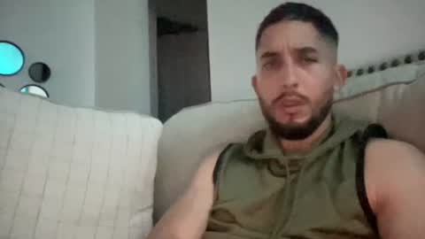 Snapshot of papicubano_guapo23cm chatting on July 3, 8:54 am papicubano_guapo23cm online show from July 3, 8:54 am