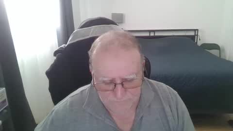 Snapshot of papilly chatting on March 1, 5:37 pm papilly online show from March 1, 5:37 pm