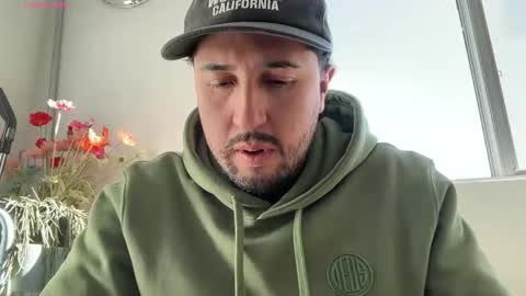 paprika_555 online show from May 8, 3:23 am
