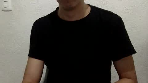 Snapshot of papy_dani33 chatting on April 3, 8:56 am papy_dani33 online show from April 3, 8:56 am