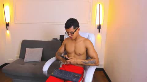 Ryan And Casper online show from March 19, 6:12 pm