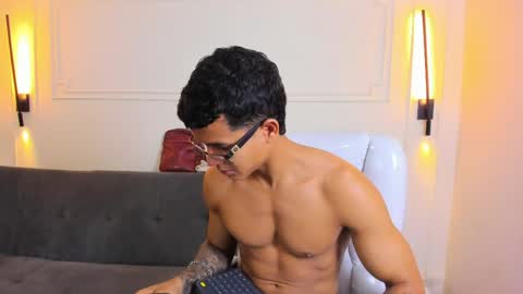 Ryan And Casper online show from May 19, 2:01 pm