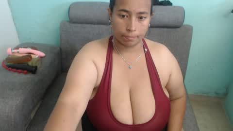 Snapshot of pareja_explosivasexx chatting on March 5, 5:09 pm Luna online show from March 5, 5:09 pm