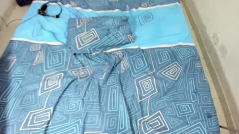 Snapshot of parejacachonda chatting on January 13, 5:55 pm sara and andreu online show from January 13, 5:55 pm