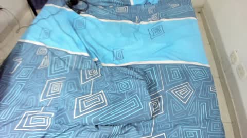 Snapshot of parejacachonda chatting on January 15, 5:47 pm sara and andreu online show from January 15, 5:47 pm