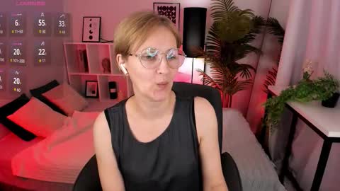 Paris online show from March 1, 1:13 pm