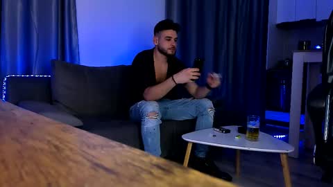 Paris online show from November 30, 11:53 pm