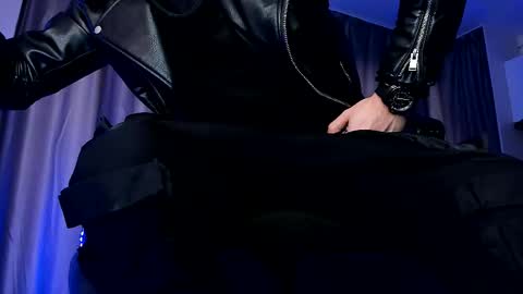 Paris online show from December 21, 10:55 am