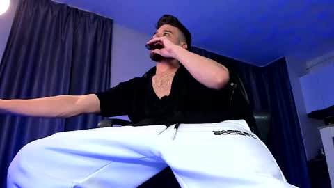 Paris online show from March 23, 2:26 am