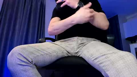 Paris online show from March 29, 4:51 pm