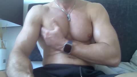 Porn Actor 21cm Hetero online show from February 14, 10:12 am