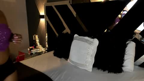 parisrose__ online show from May 26, 7:21 pm