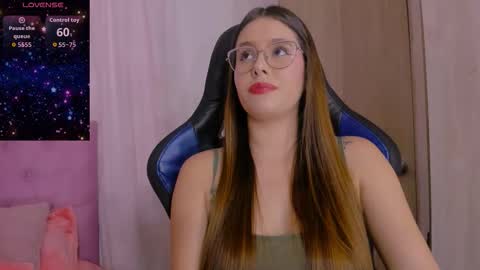 Paris online show from February 13, 6:15 pm