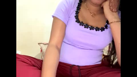 parneetu_642 online show from March 24, 5:01 am