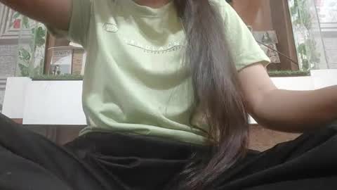 parneetu_642 online show from June 16, 11:35 am