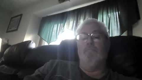 Snapshot of part86 chatting on November 15, 1:51 pm part86 online show from November 15, 1:51 pm