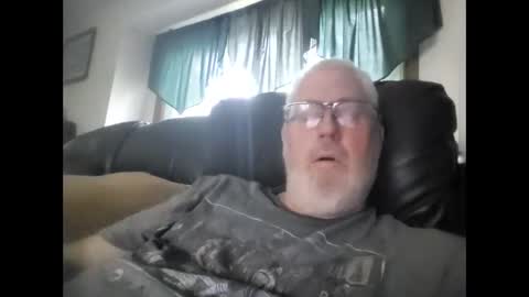 Snapshot of part86 chatting on November 23, 1:44 pm part86 online show from November 23, 1:44 pm
