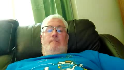 Snapshot of part86 chatting on May 17, 4:47 pm part86 online show from May 17, 4:47 pm