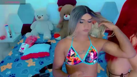 Snapshot of party_duo_trans chatting on January 22, 5:05 am sara y cata online show from January 22, 5:05 am