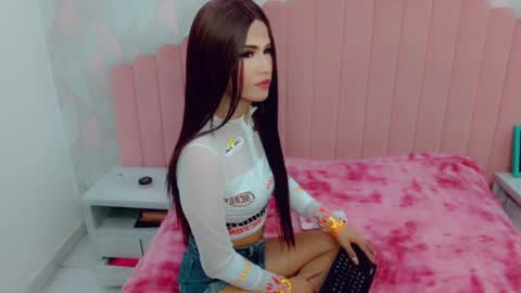 party_fre_girl online show from April 28, 4:06 am