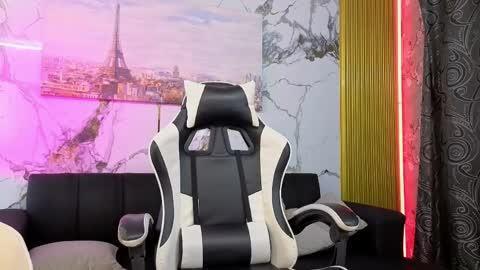 party_with_medellin23 online show from April 10, 9:52 pm