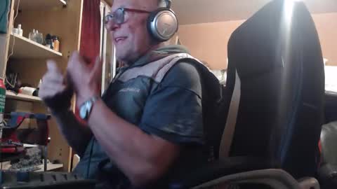 pascal88881 online show from January 6, 10:34 pm