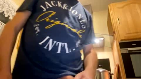 Snapshot of pascalou02 chatting on December 16, 6:02 pm pascalou02 online show from December 16, 6:02 pm