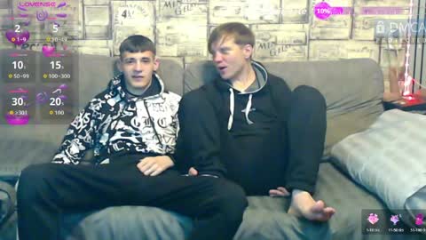 Snapshot of passionate_bonds chatting on April 21, 1:18 am Max tall dark-haired guy with tattoos and Phil blond-haired online show from April 21, 1:18 am