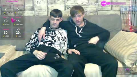 Snapshot of passionate_bonds chatting on May 11, 2:17 am Max tall dark-haired guy with tattoos and Phil blond-haired online show from May 11, 2:17 am