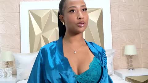 passionmacoll online show from February 4, 6:03 pm