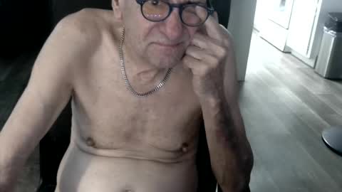 Snapshot of pastelito76 chatting on July 14, 2:05 am Bob online show from July 14, 2:05 am