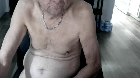 Snapshot of pastelito76 chatting on July 26, 4:14 pm Bob online show from July 26, 4:14 pm