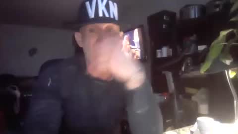 Snapshot of patosbigin chatting on February 25, 10:41 pm patosbigin online show from February 25, 10:41 pm