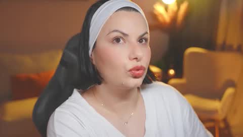 Patricia online show from November 2, 9:17 pm