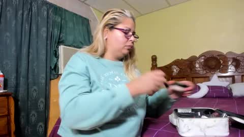 Snapshot of patricia_snack chatting on March 1, 1:43 am Patricia online show from March 1, 1:43 am