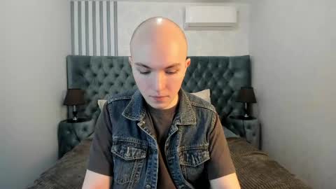 Patrick online show from May 27, 1:57 am
