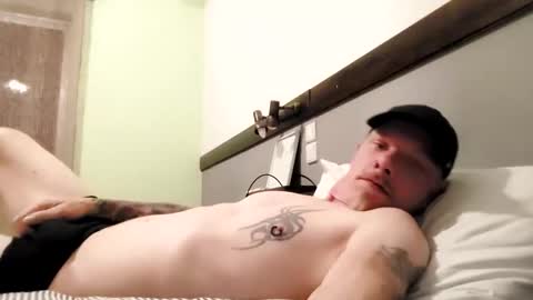 Charles Tremblay online show from November 16, 6:57 pm