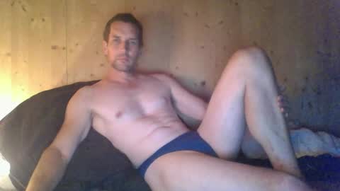 Snapshot of paueriwan chatting on August 8, 9:39 pm paueriwan online show from August 8, 9:39 pm