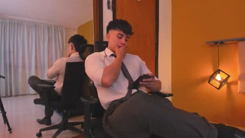 Snapshot of paul_evanss chatting on December 10, 1:55 pm Paul online show from December 10, 1:55 pm