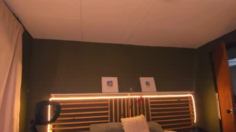 Snapshot of paul_evanss chatting on March 3, 12:27 pm Paul online show from March 3, 12:27 pm