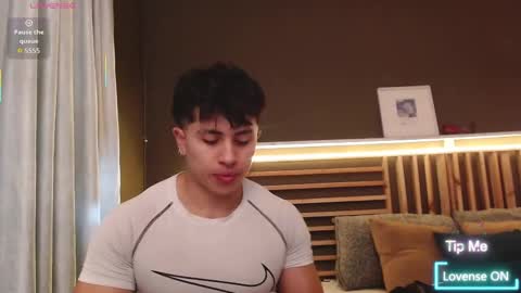 Snapshot of paul_evanss chatting on October 3, 1:08 pm Paul online show from October 3, 1:08 pm