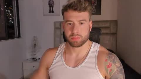 PAUL ROGER online show from January 31, 11:36 pm