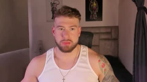 PAUL ROGER online show from May 29, 9:57 pm