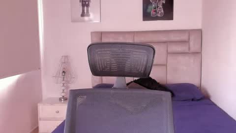 PAUL ROGER online show from June 19, 6:56 pm