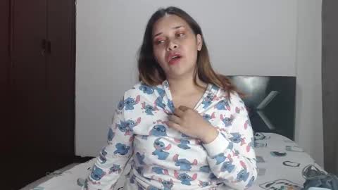 Snapshot of paula_anderson chatting on October 4, 3:26 am PAULA online show from October 4, 3:26 am