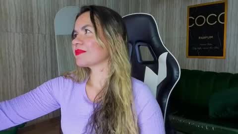 paula online show from November 14, 4:00 am