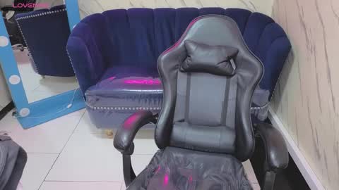 Snapshot of paulette_v chatting on September 17, 1:02 pm Live 800am 200pm COLOMBIAN HOUR online show from September 17, 1:02 pm